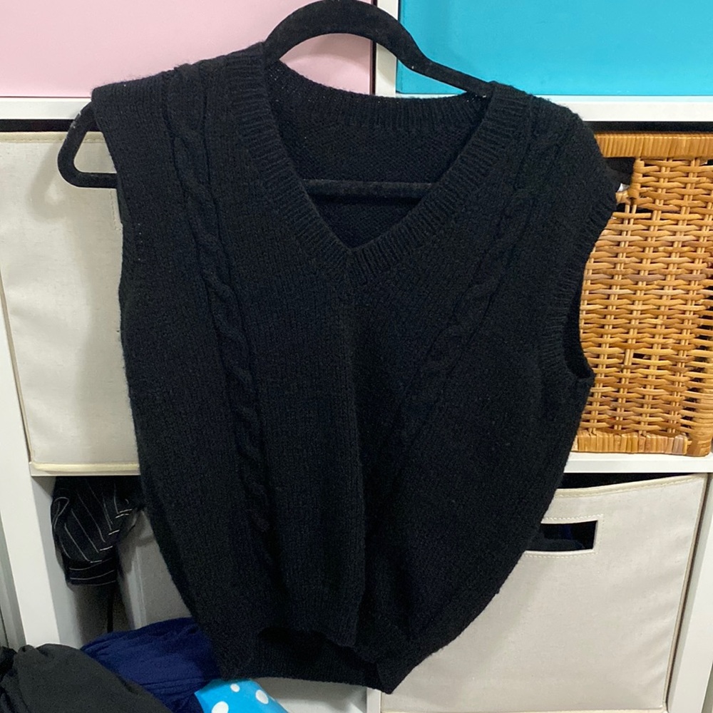 Vintage Cable Knit Sweater Vest